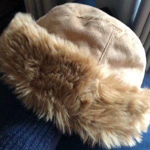 Coldwater Creek beige faux suede/faux fur hat NWOT